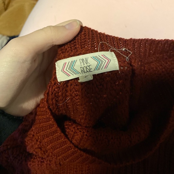 Red sweater - Picture 2 of 2